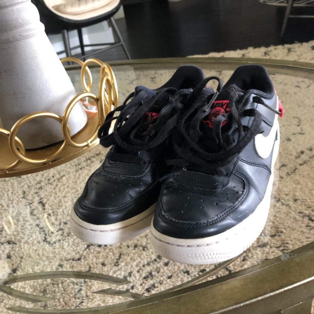 Black Nike Air Forces Size 4Y